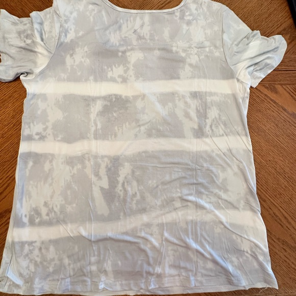 NWOT Tie Dye Blue and White Striped Top Women’s Size 2XL - Picture 2 of 6